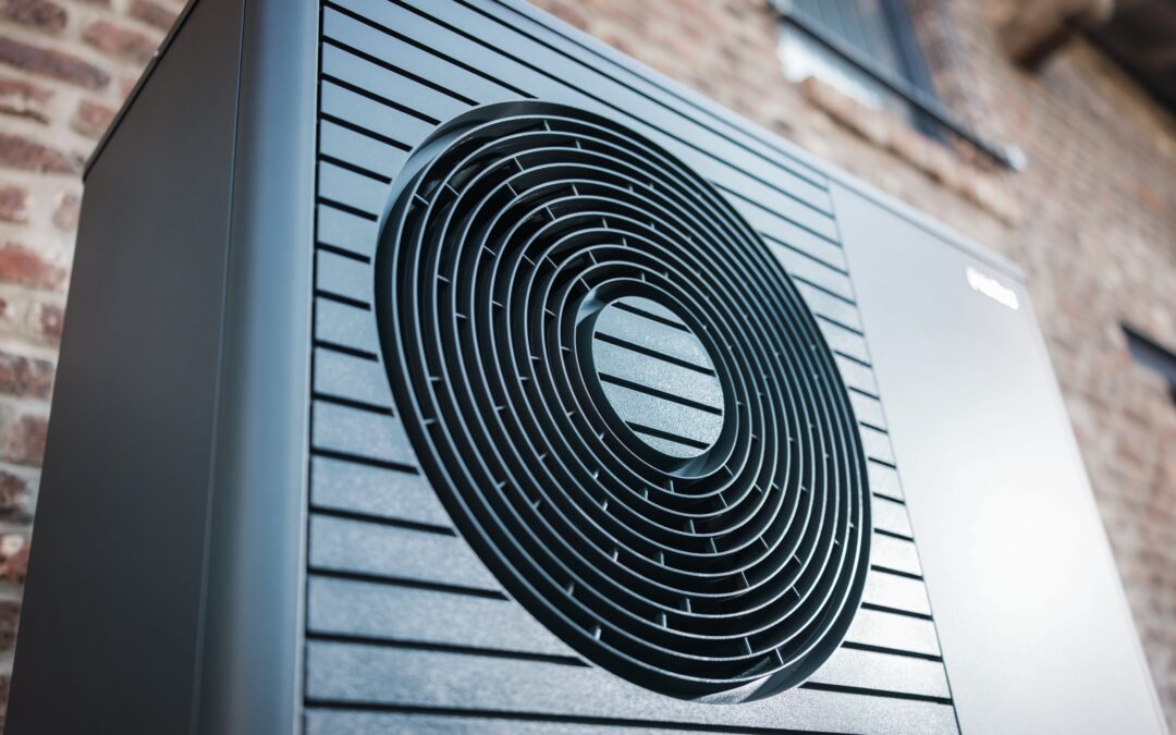 Neue Wärmepumpe aroTHERM plus: Effizienter, leiser und flexibel aufstellbar