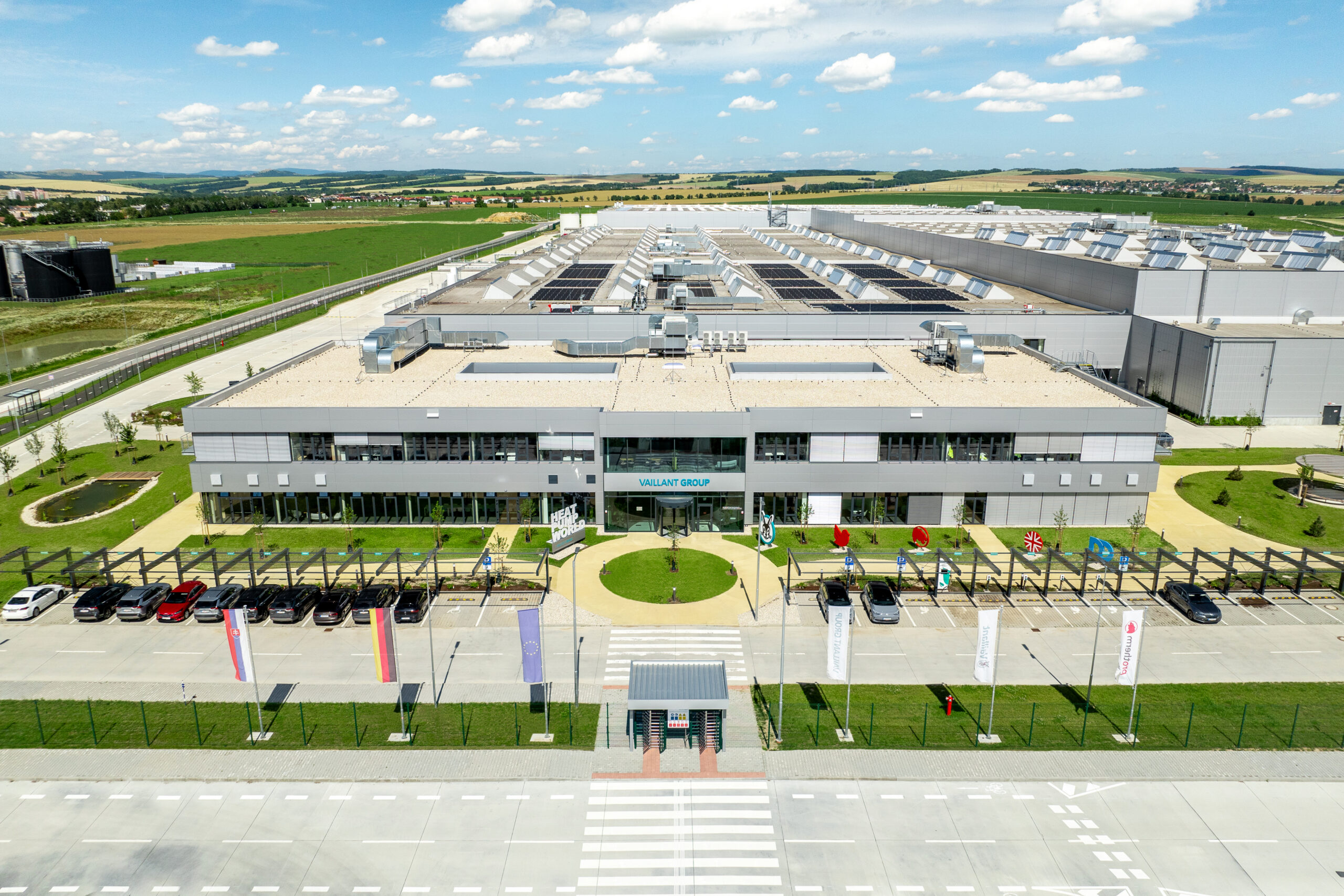 2025_11_46_Vaillant_FN_20240617_Heat_Pump_World_Senica_0109