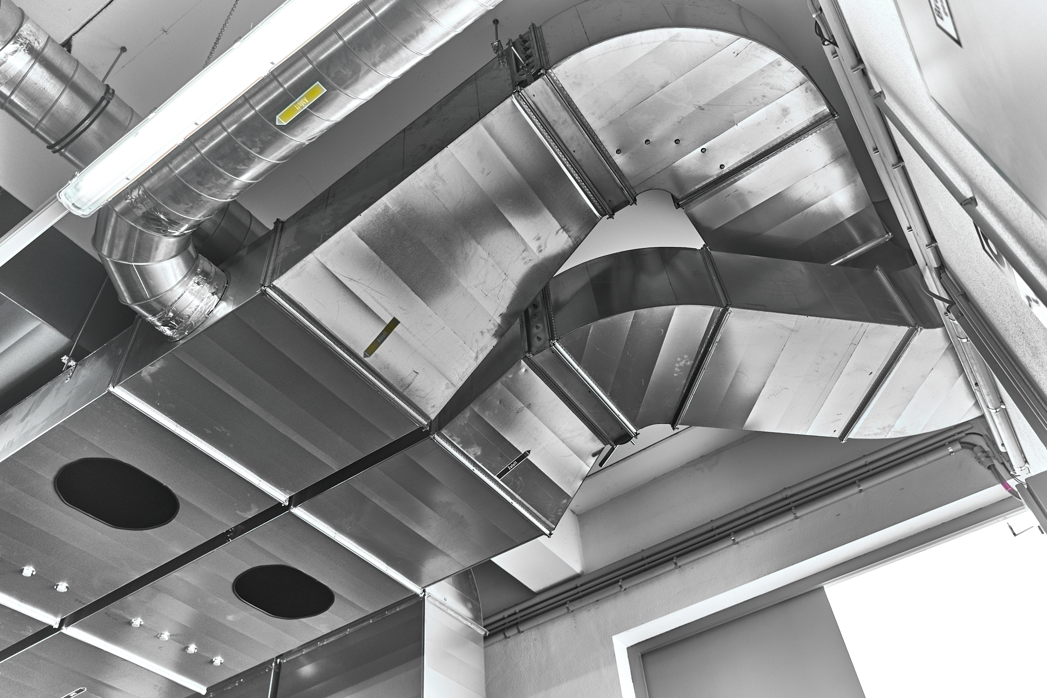 Lüftungsanlagen sicher betreiben – der ÖFR unterstützt dabei_1 © Remus Marasoiu