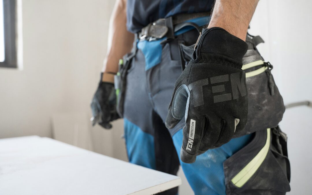 Bundhose oder Latzhose? Welche Arbeitshose sich im Handwerk bewährt