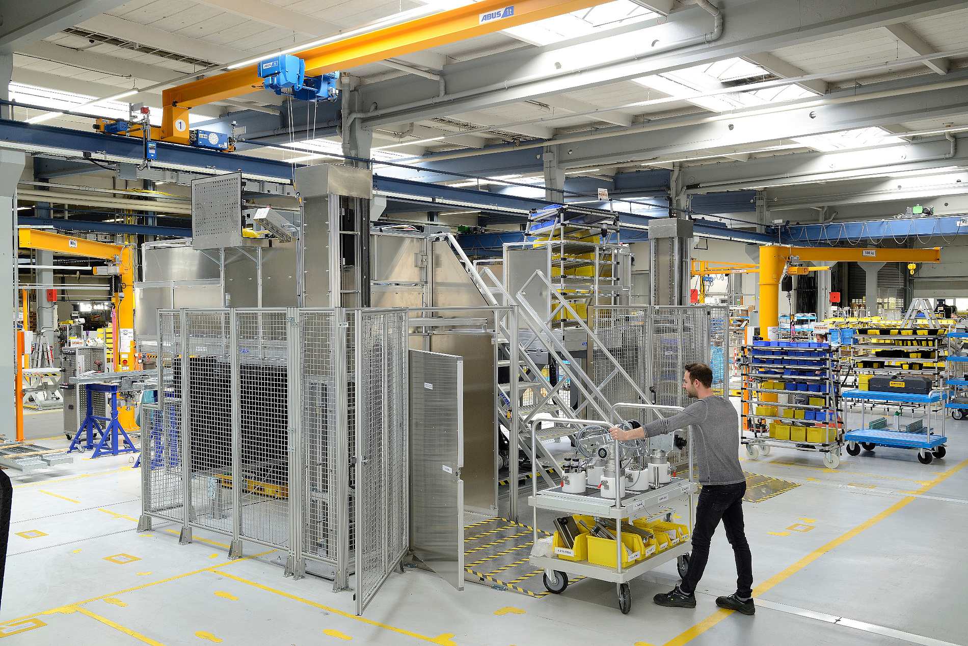 Bedarfsgerechte Steigtechnik erhöht Arbeitssicherheit