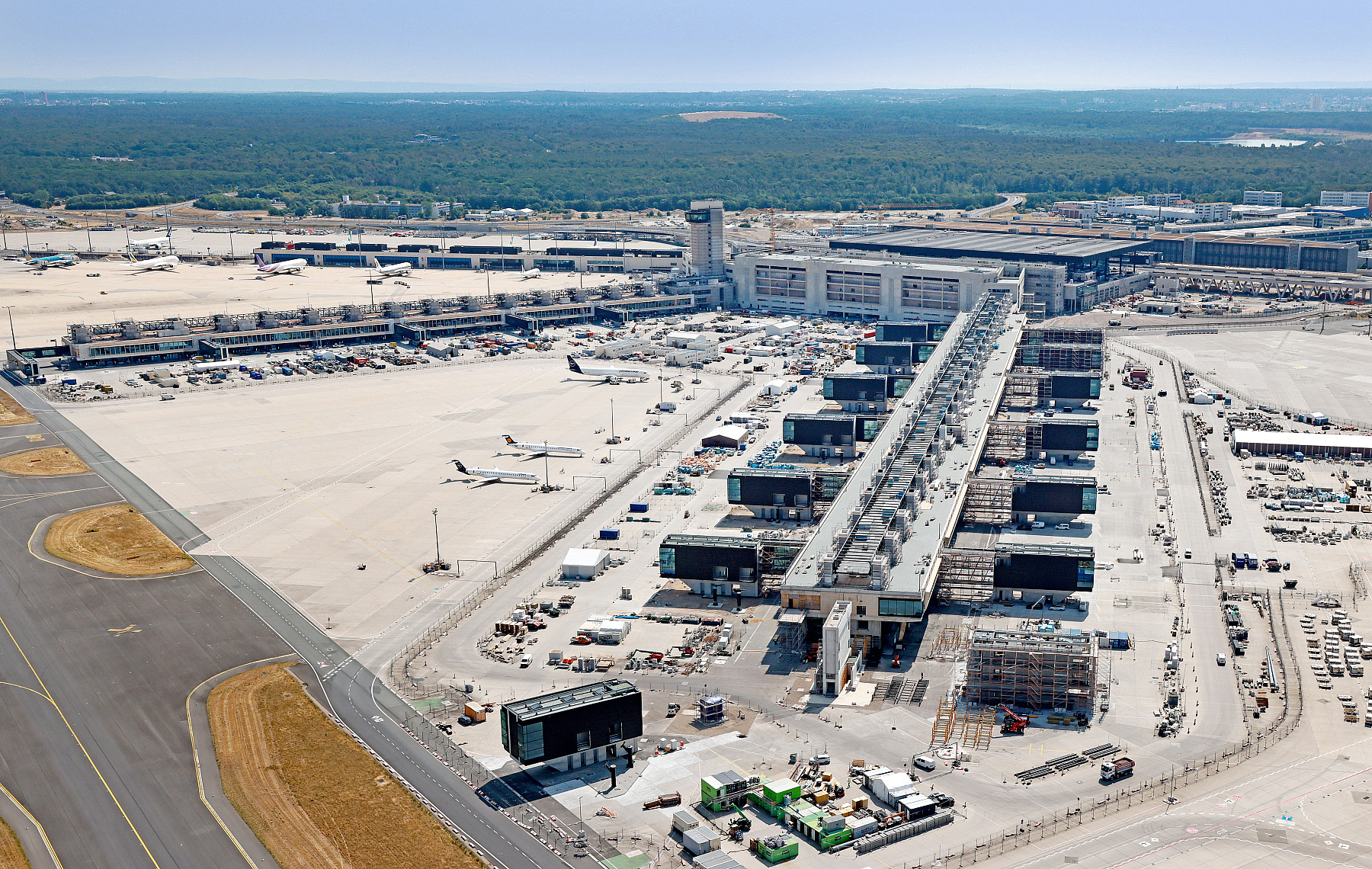 Flughafen Frankfurt: Sanitärinstallation beim Bau von Terminal 3 mit MEPA Systemtechnik
