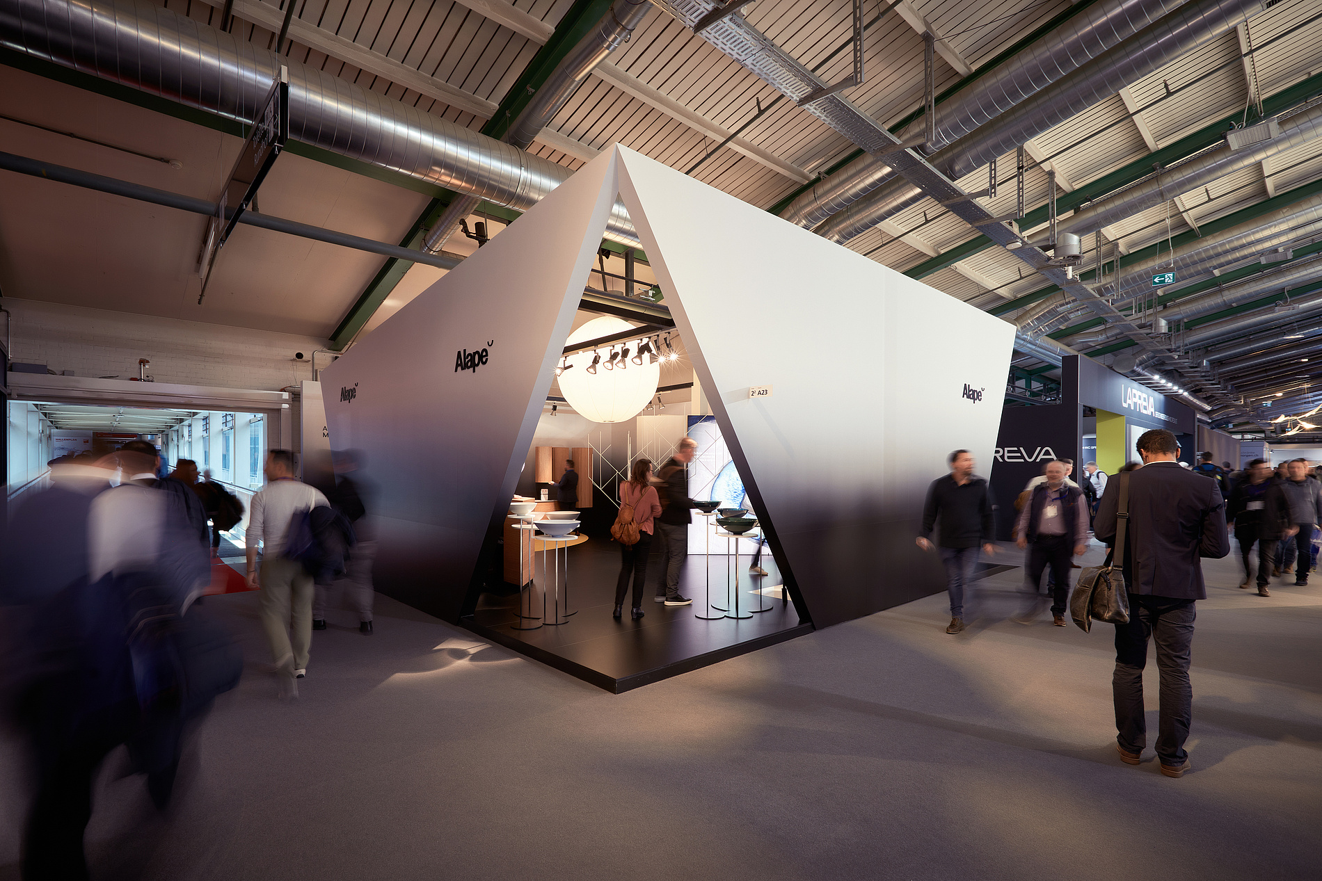 Messe-Präsenz: Baddesign von Alape geht um die Welt