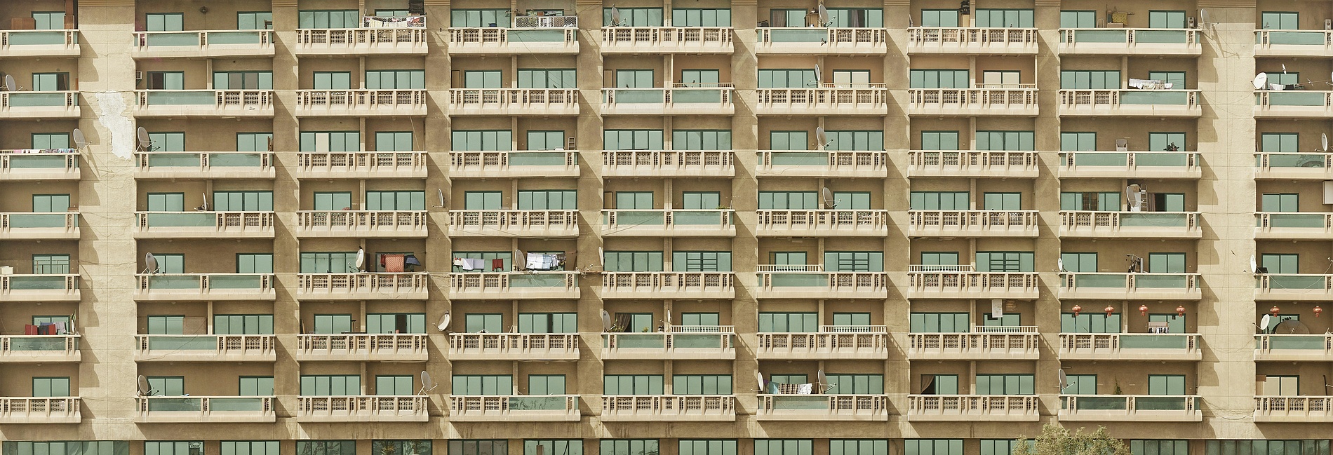 Kommentar: BAU 2025 – Wechselhaft mit sonnige(re)n Aussichten